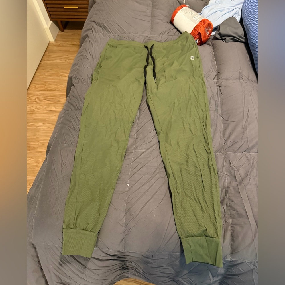 Born Primitive Men's Lightweight Drawstring Jogger Pants - Geen size Medium